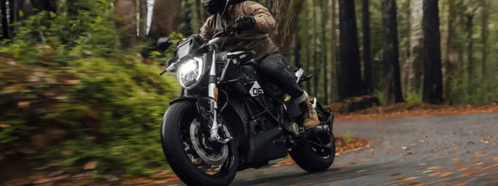 Zero Motorcycles Zero SR/F en forêt