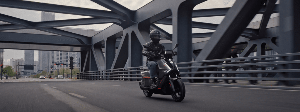Le nouveau scooter HYPEVOLT de la marque française Pink Mobility