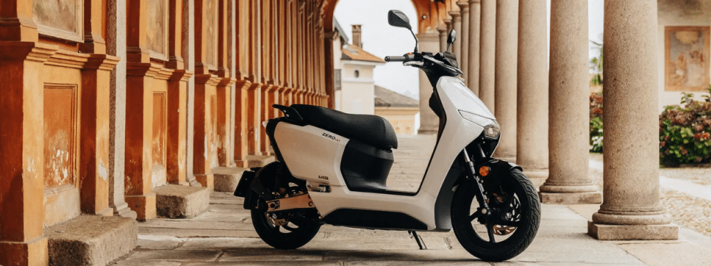 Zero Motorcycles Zero LS1 exposé : le 125 cc de Zero dispose d'une béquille latérale !