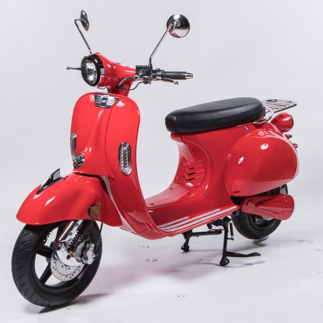 Scooter électrique pink mobility pink style rouge trois quarts