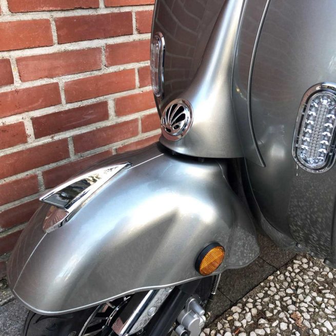 Scooter Electrique 2Twenty Roma Gris Retro Garde Boue