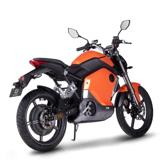 super soco ts moto electrique roadster petit grand pieds au sol