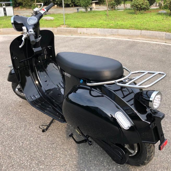 Scooter Electrique Retro 2Twenty Roma Noir 2018 arrière