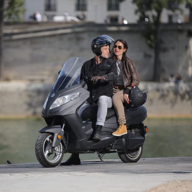 Couple sur le Rider 9000W