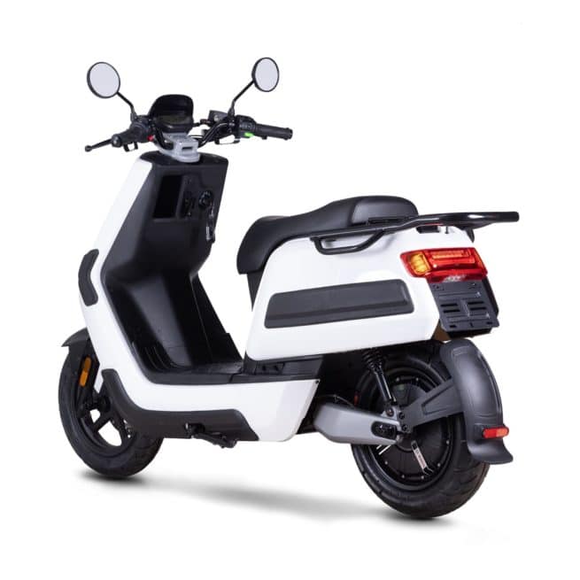 Niu NQI gt Cargo scooter electrique 50 km d'autonomie grande autonomie livraison paquet pizza