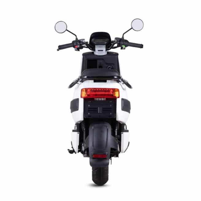 Niu NQI gt Cargo scooter electrique 50 km d'autonomie grande autonomie livraison paquet pizza