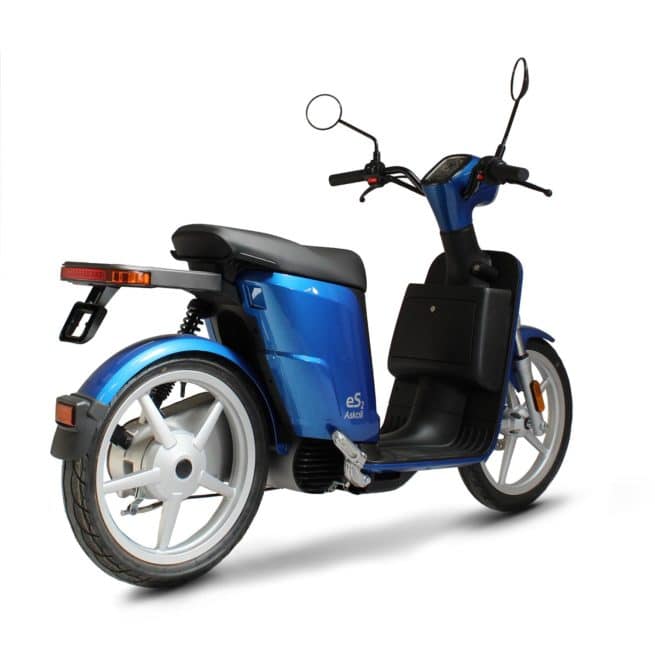 Askoll ES2 scooter electrique jeune femmme homme pratique léger maniable