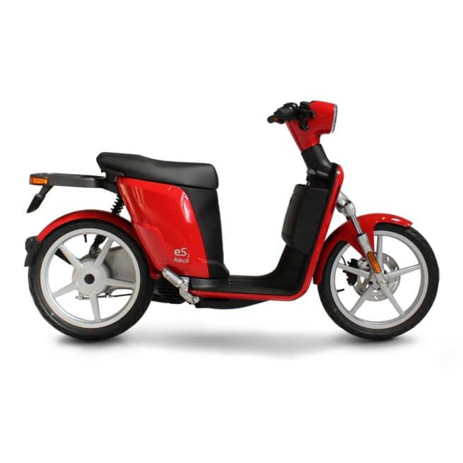 Askoll ES3 scooter electrique jeune femmme homme pratique léger maniable