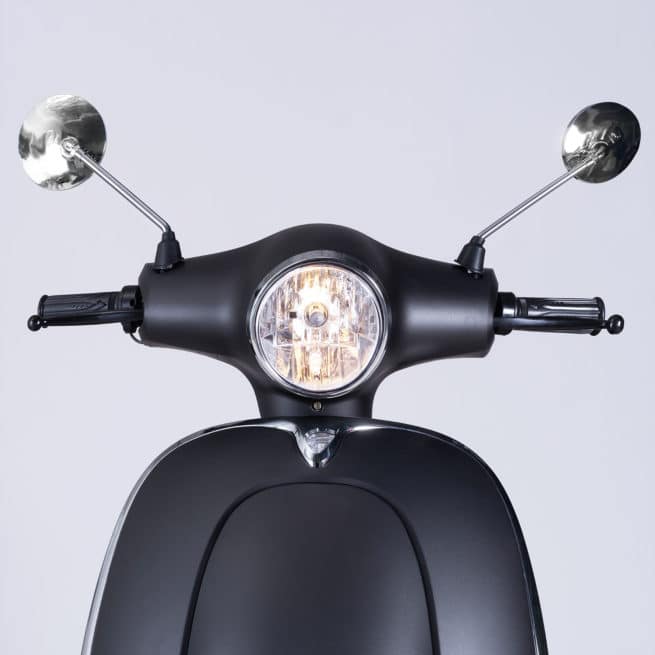 guidon phare scooter électrique moderne