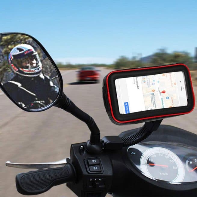 Support smartphone motos et scooters sur un scooter