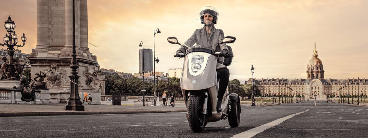 Le Eccity Model 3 dans les rues de Paris