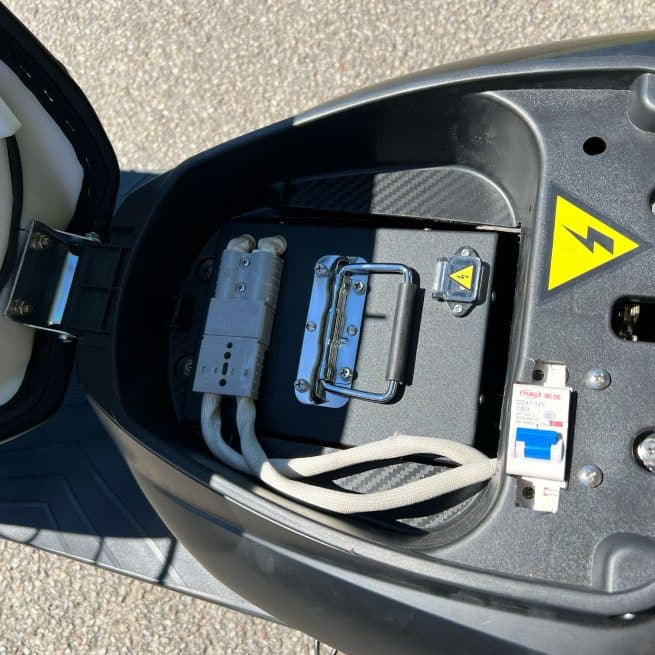 Rider Pro Cargo batterie sous la selle branchée