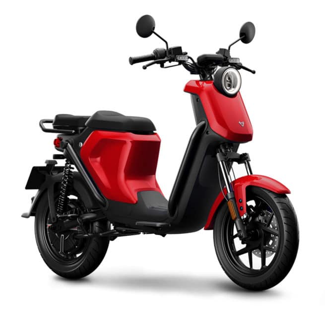 niu uqi gt rouge scooter maniable