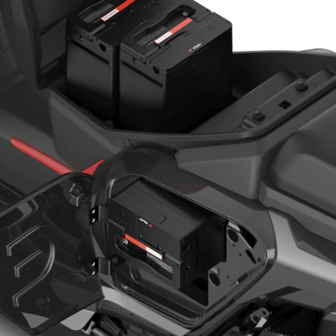 red electric e50 e100 e125 batteries coffre