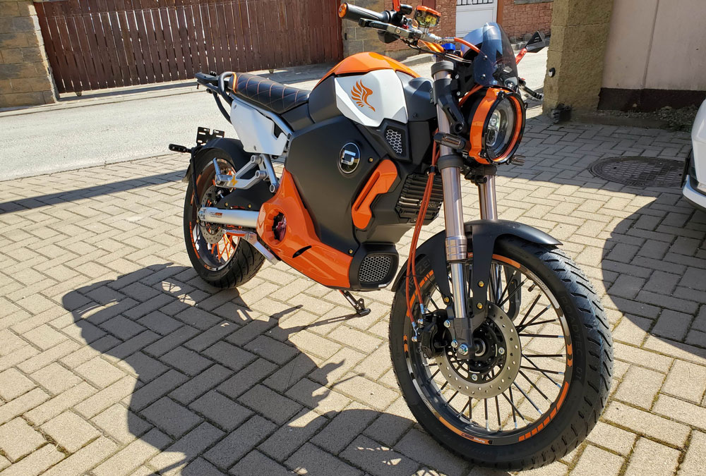 customisation super soco tc max orange noire bulle selle damier jantes rayons