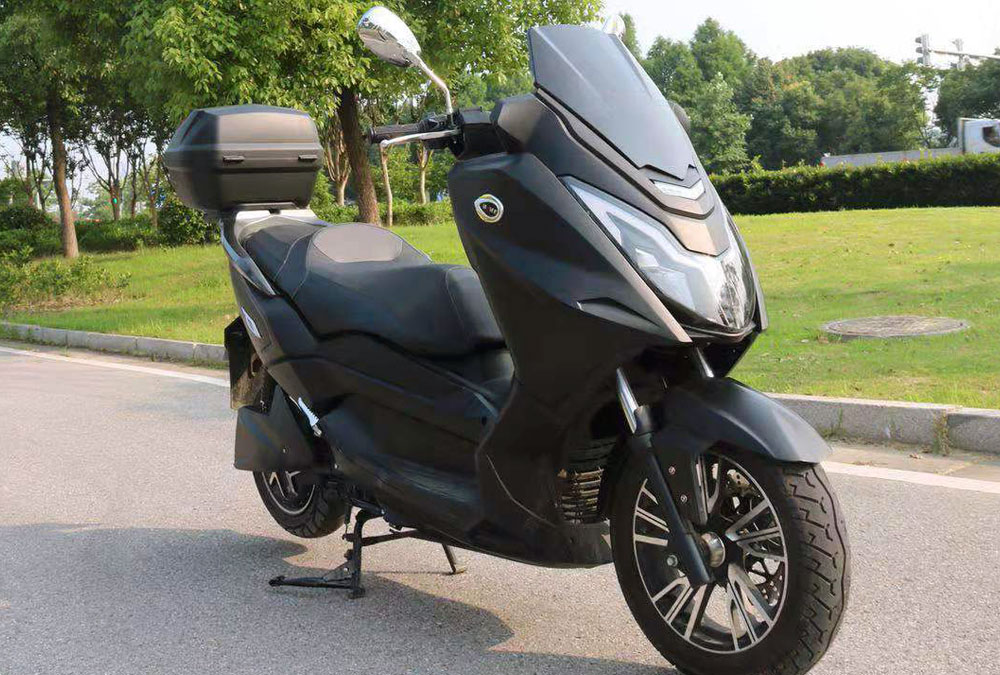 scooter grand tourisme GT electrique occasion grande autonomie