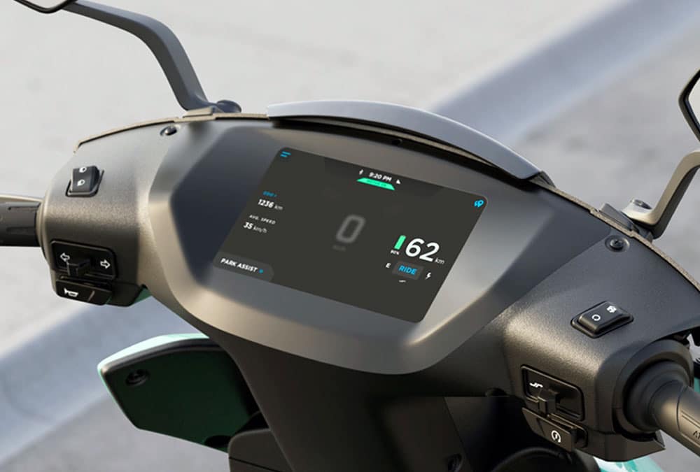 ather 450X connecté indien 125cm3 GPS scooter électrique compteur tableau de bord smartphone