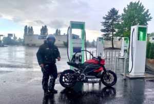 La Harley Davidson Livewire en cours de recharge