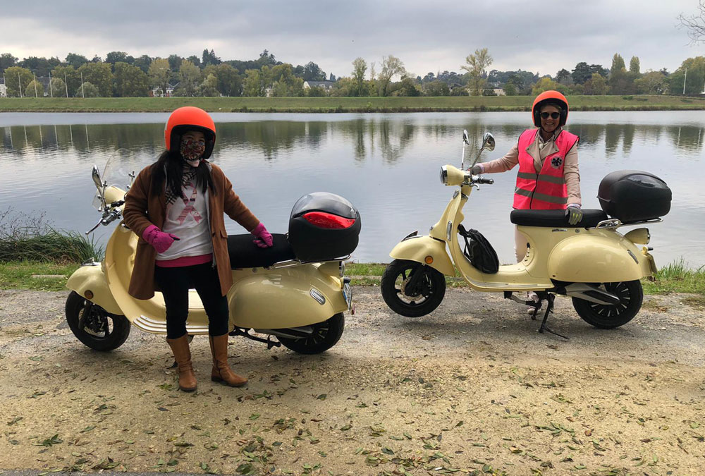 octobre rose scooter électrique chateau de la loire