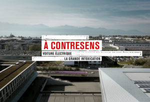 L'écran titre du film A Contresens