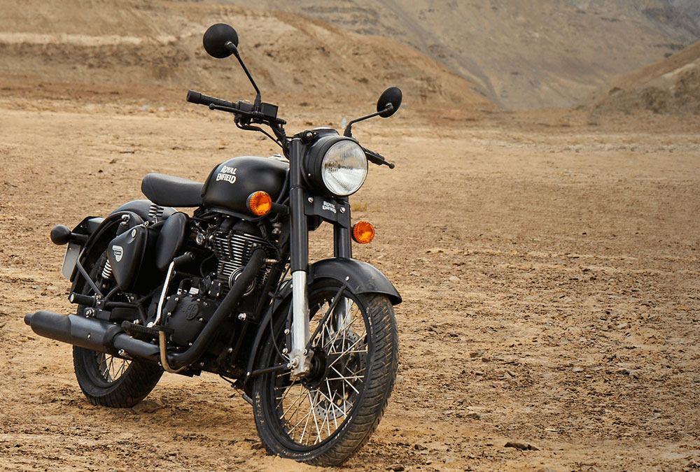 Royal Enfield Classic 500 Stealth Black