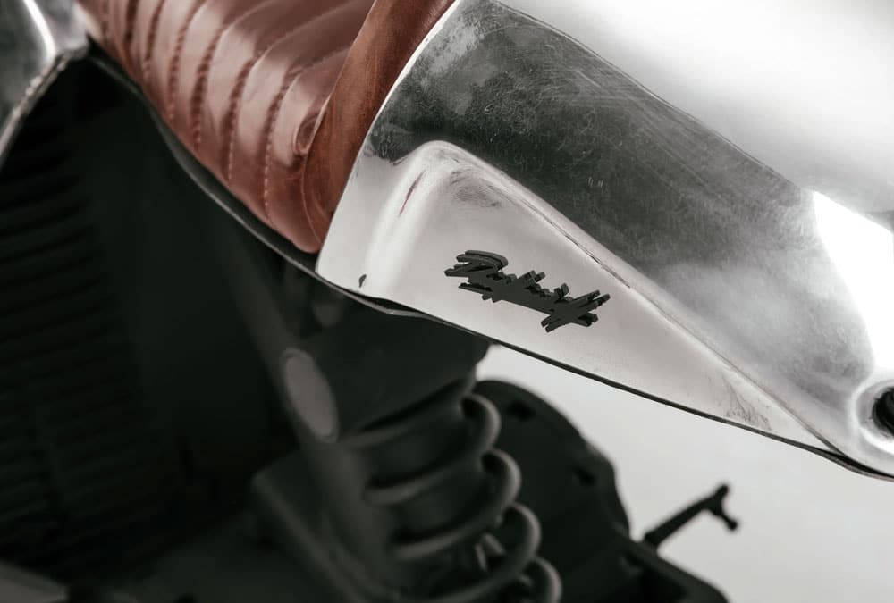 savic c-series selle cuir café racer