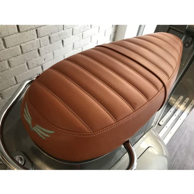 selle premium cuir fabrication française scooter électrique marron