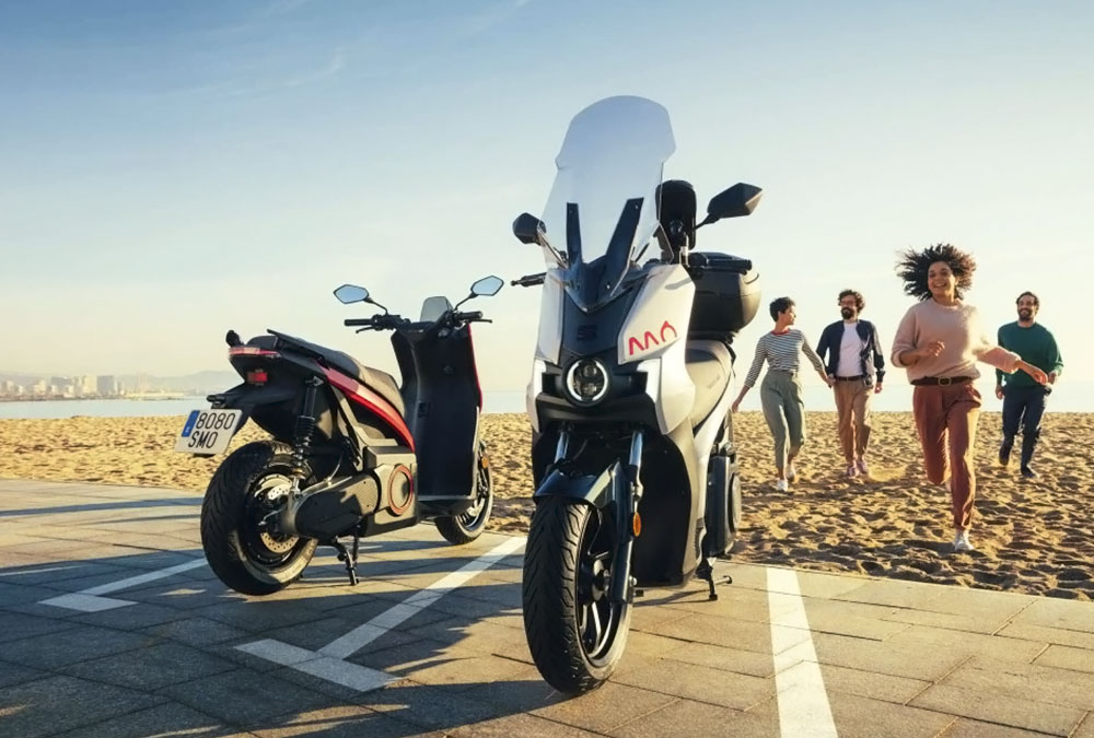 scooter électrique Seat MÓ eScooter plage été juin