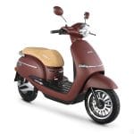 ebroh spuma li blanc trois quart face marron sur fond blanc