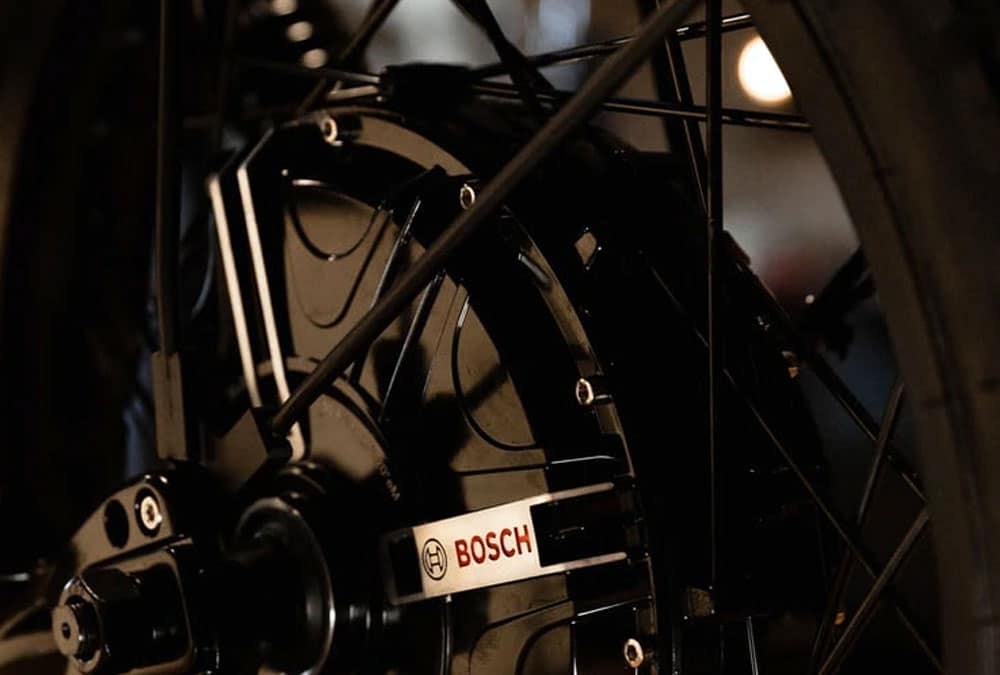 Le moteur électrique Bosch de la Maeving RM1 en gros plan