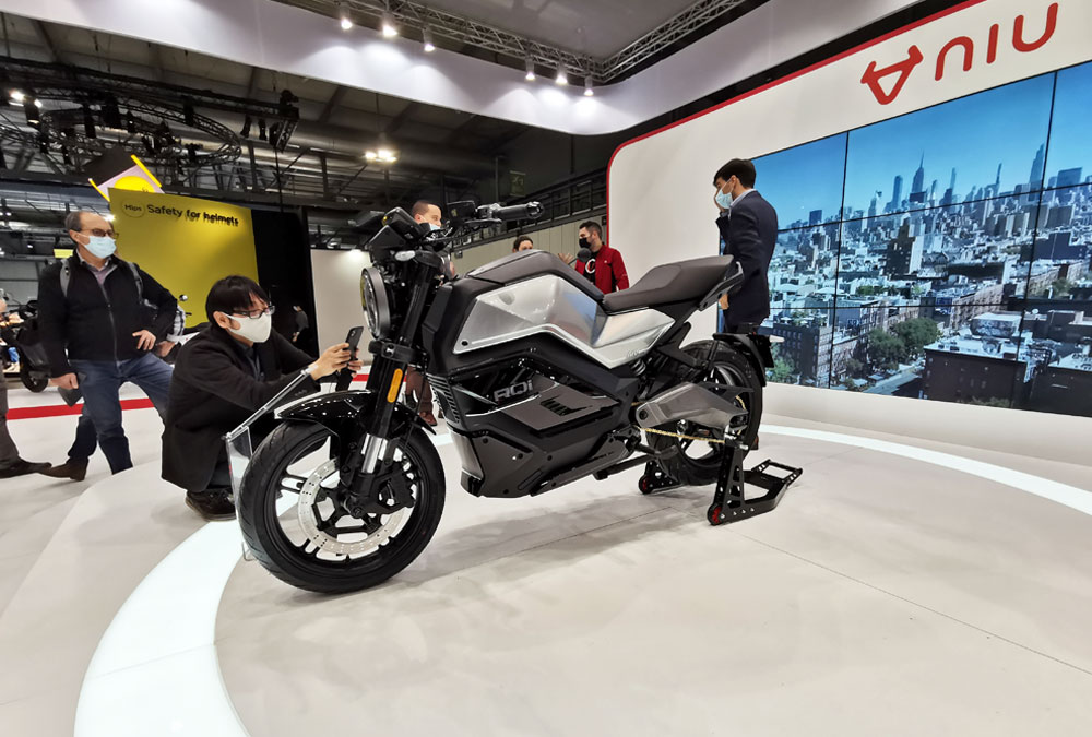 La Niu RQi Sport, une nouveautés 2022, lors de l'EICMA