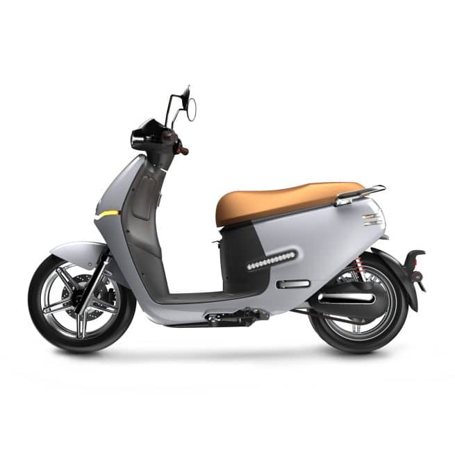 Côté gauche du Horwin EK3 deluxe gris silver