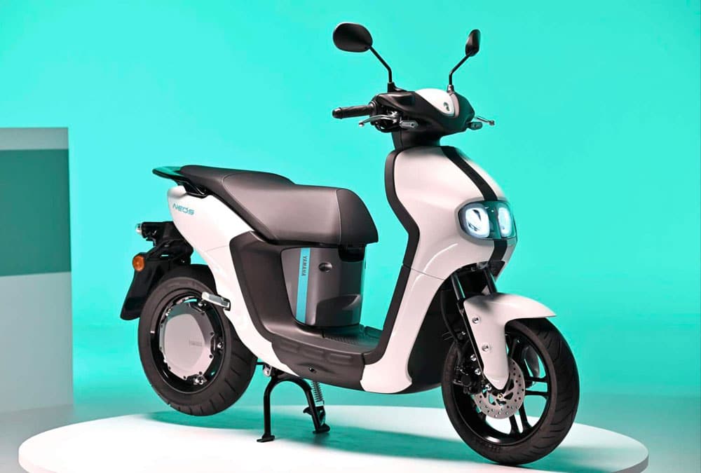 Yamaha NEO's blanc et noir