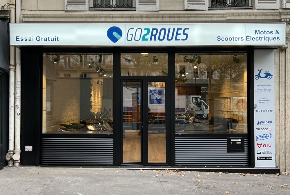 La façade du showroom Bastille de GO2ROUES