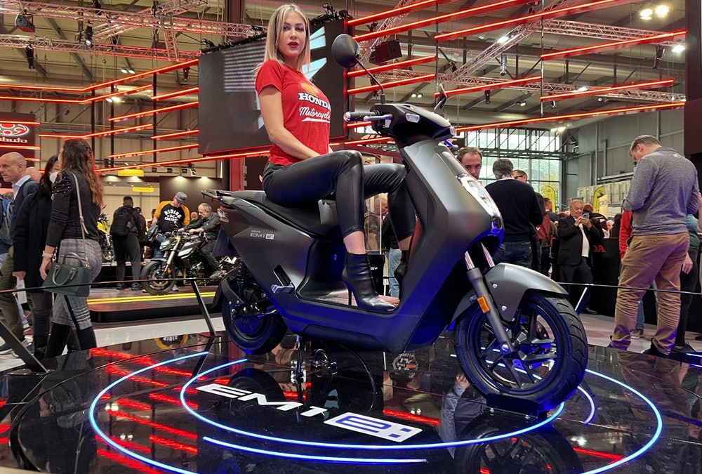 Le Honda EM 1 E lors de la EICMA 2022