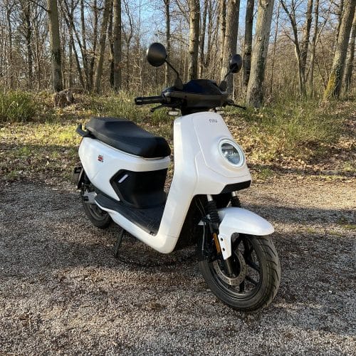 Niu mqi gt evo White использовал 902 км три четверти правой поверхности