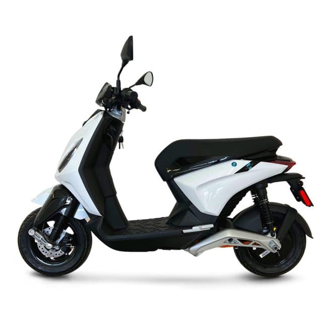 Piaggio 1 foreverwhite côté gauche