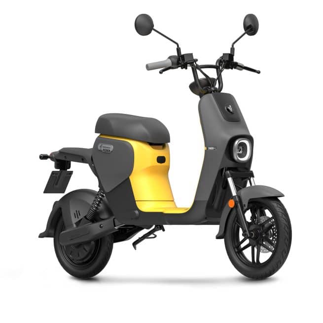 Segway B110s jaune trois quart face droit