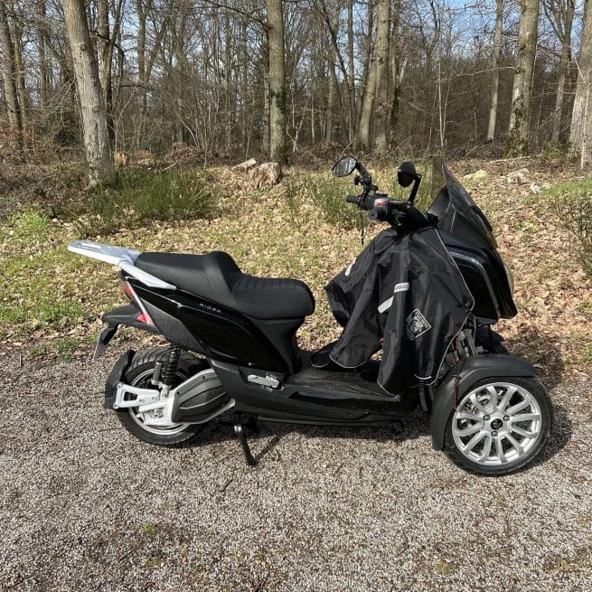 Rider 3RS+ Noir Brillant occasion 293 km côté droit