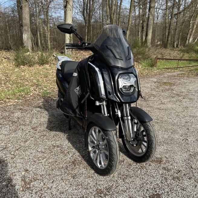 Rider 3RS+ Noir Brillant occasion 293 km trois quart face droit