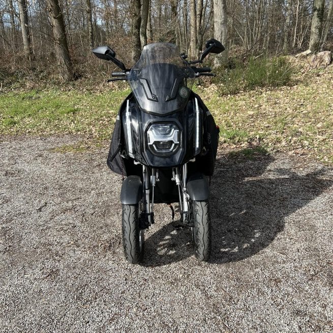 Rider 3RS+ Noir Brillant occasion 293 km vue avant