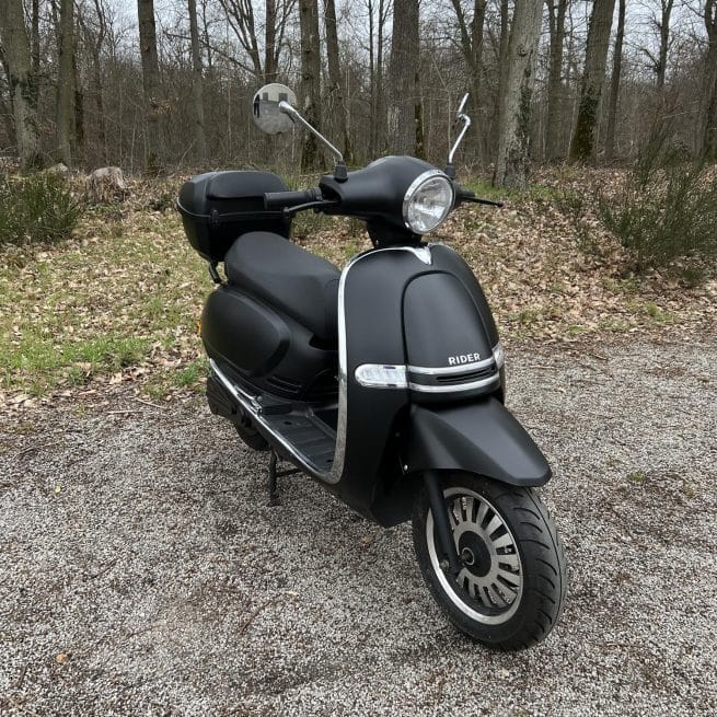 Rider 5000W noir mat occasion 1028 km trois quart face droit