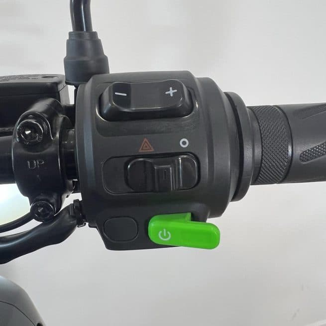 Niu UQi GT Noir 60 km occasion 339 km commodo droit