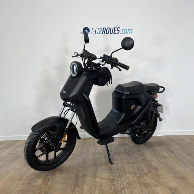 Niu UQi GT Noir 60 km occasion 339 km trois quart face gauche