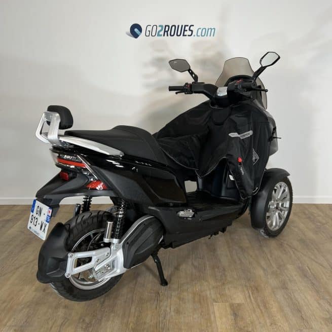 Rider 3RS+ Noir Brillant Occasion 138 km trois quart arrière droit