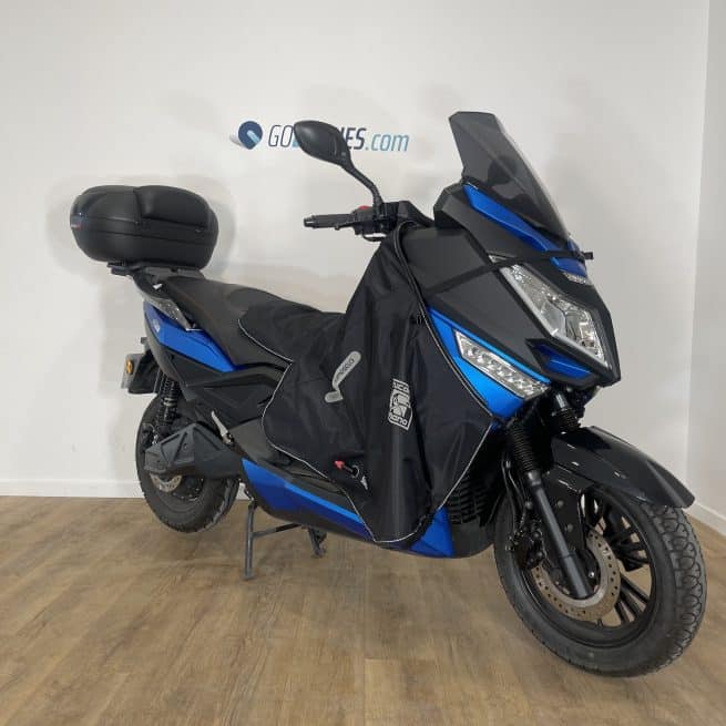 Pink Mobility Bleu Occasion 1319 km face avant droit