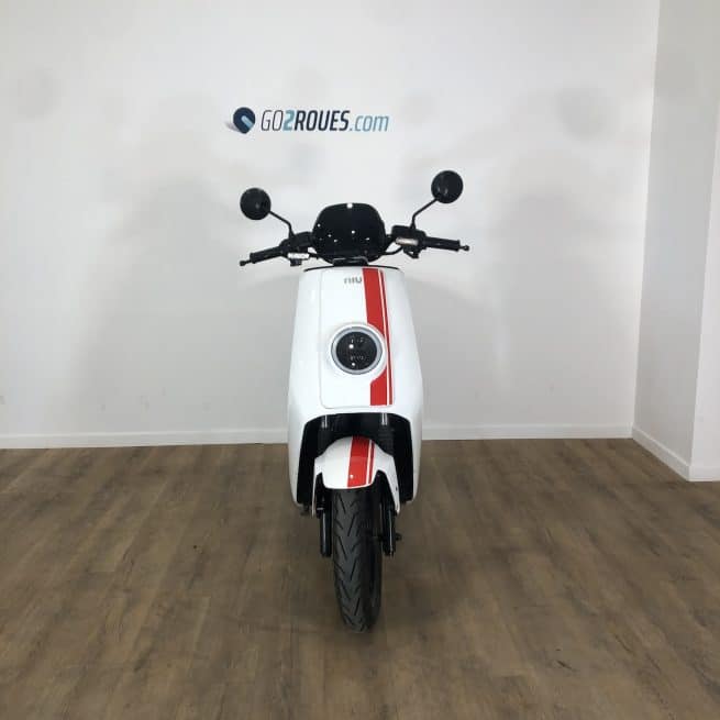 NIU NQi GTS Pro Blanc/rouge - occasion 5 667 km – Image 2