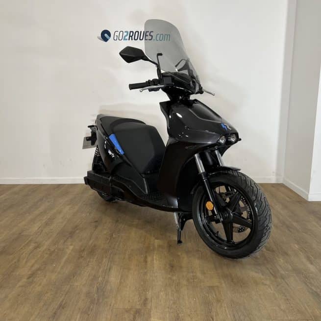 Ray 7.7 Noir Carbone - Chargeur Rapide - occasion 7 342 km