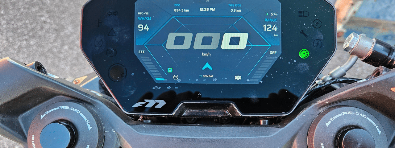 ultraviolette F77 mach 2 compteur