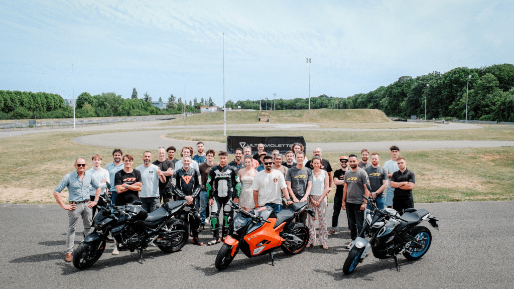 Ultraviolette F77, Honda Hornet 750 A2 et Yamaha MT-03 réunies lors du Track Day au circuit Beltoise